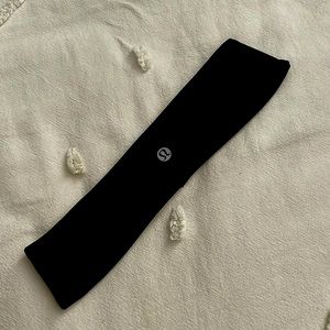 Lulu Lemon Fly Away Tamer Headband